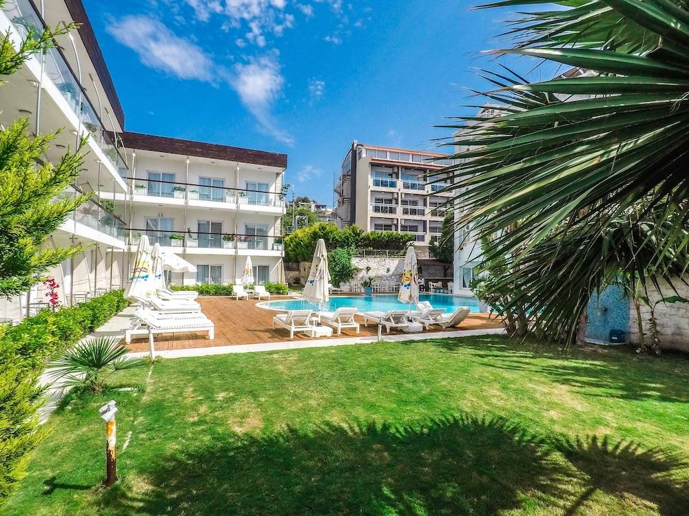 Otel Yeni Çeşme Esterno foto