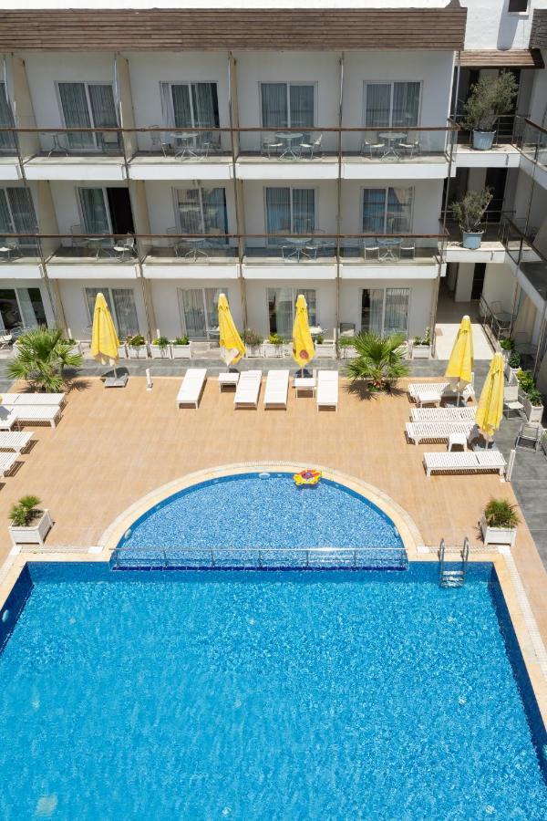 Otel Yeni Çeşme Esterno foto
