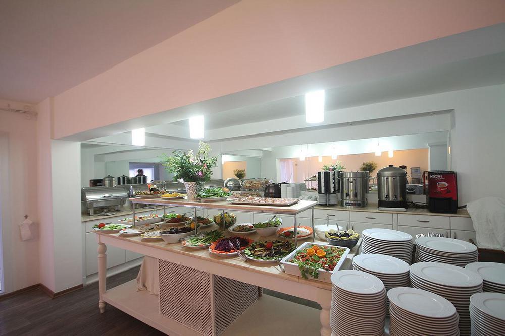 Otel Yeni Çeşme Esterno foto