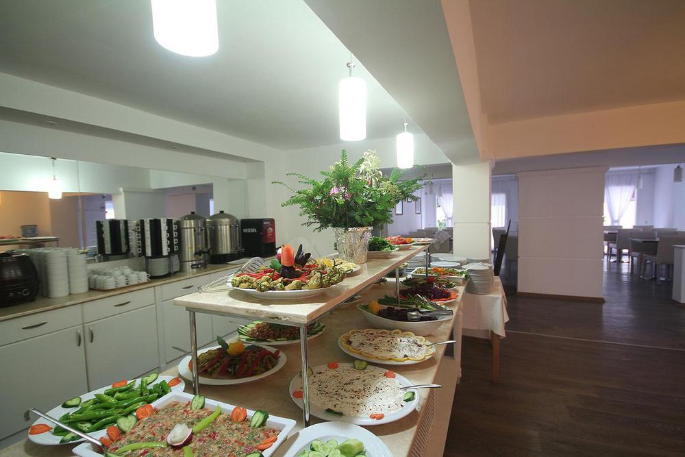 Otel Yeni Çeşme Esterno foto
